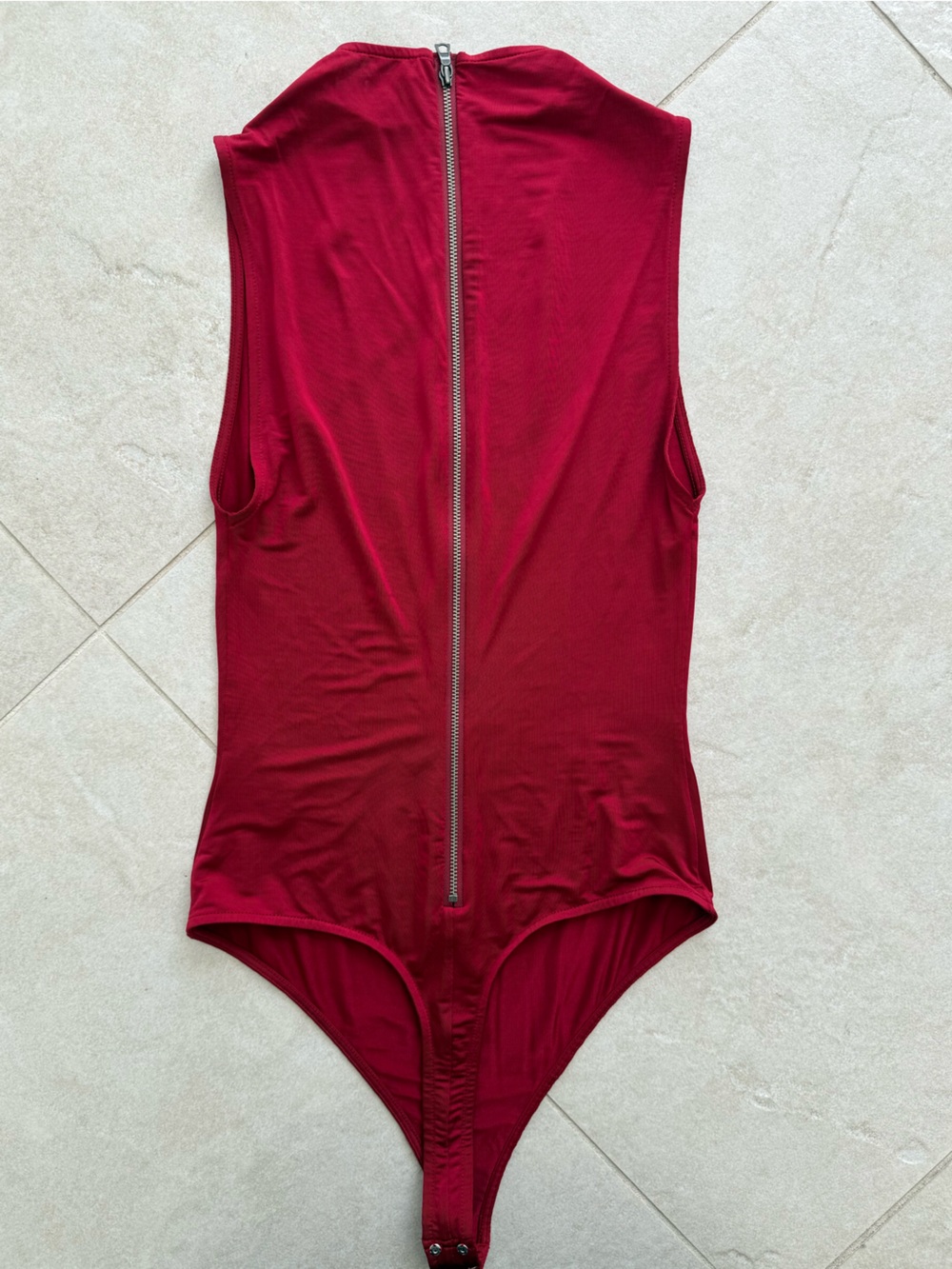 Alice + Olivia Sleeveless Burgundy High-Neck Bodysuit - Picture 3 of 3